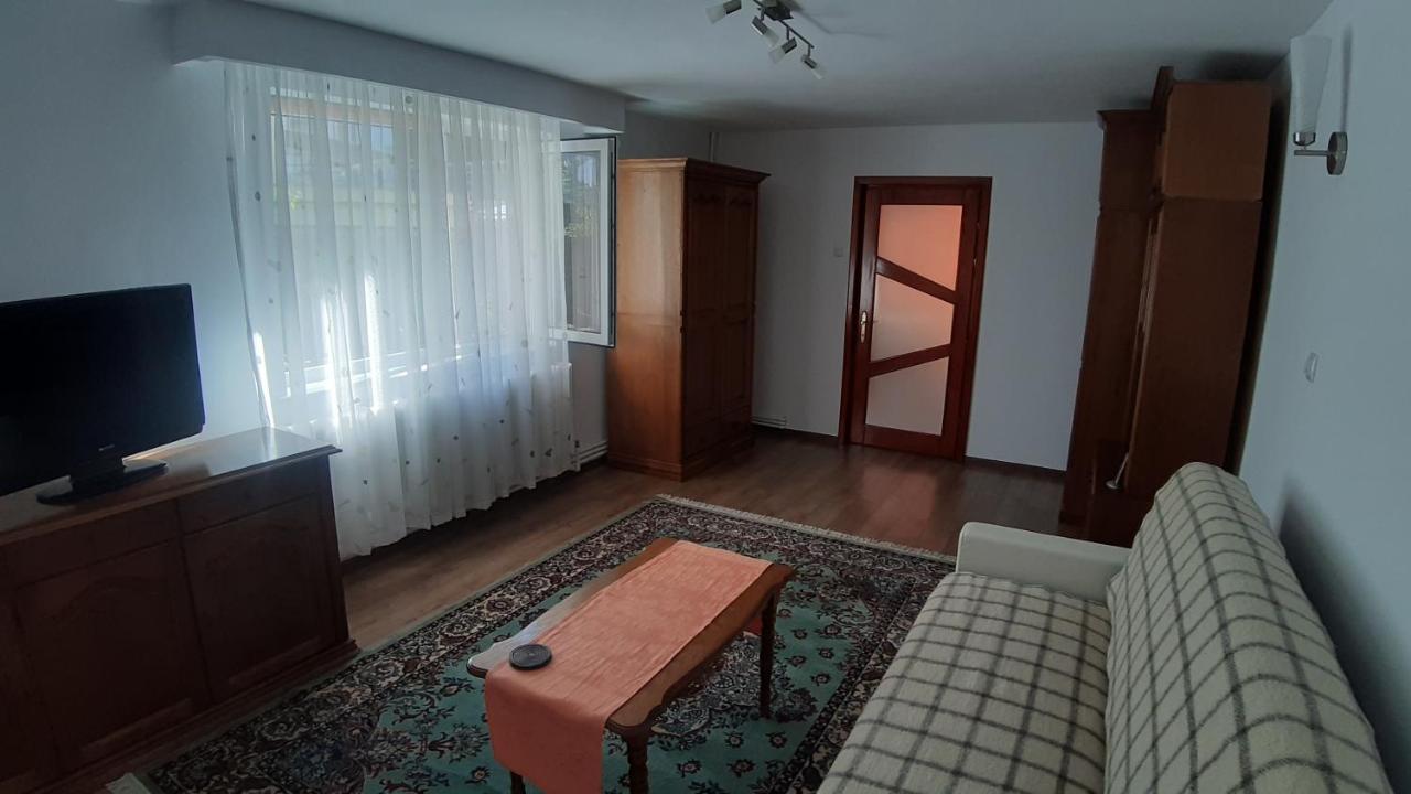Casa Ultracentral Suceava Villa Exterior photo